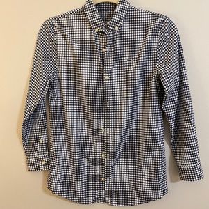 Boys Medium Vineyard Vines button down shirt
